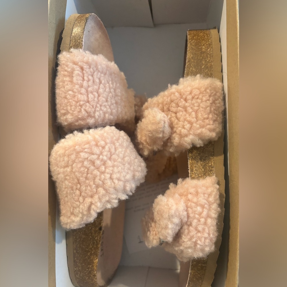 Fuzzy Pink Sandals